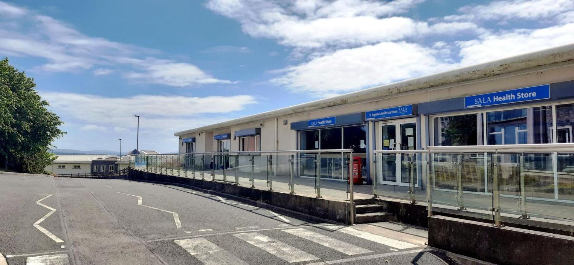 St Angela'S Lakeside Aparthotel Sala Sligo Exterior photo